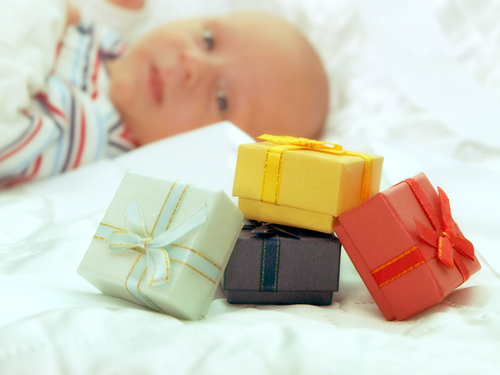 出産祝いにおすすめの商品券やギフト券 贈るときのマナーや工夫とは ままのて