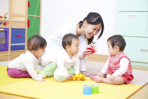0歳から通える、理英会・どんちゃか！月謝は？どんなコースが