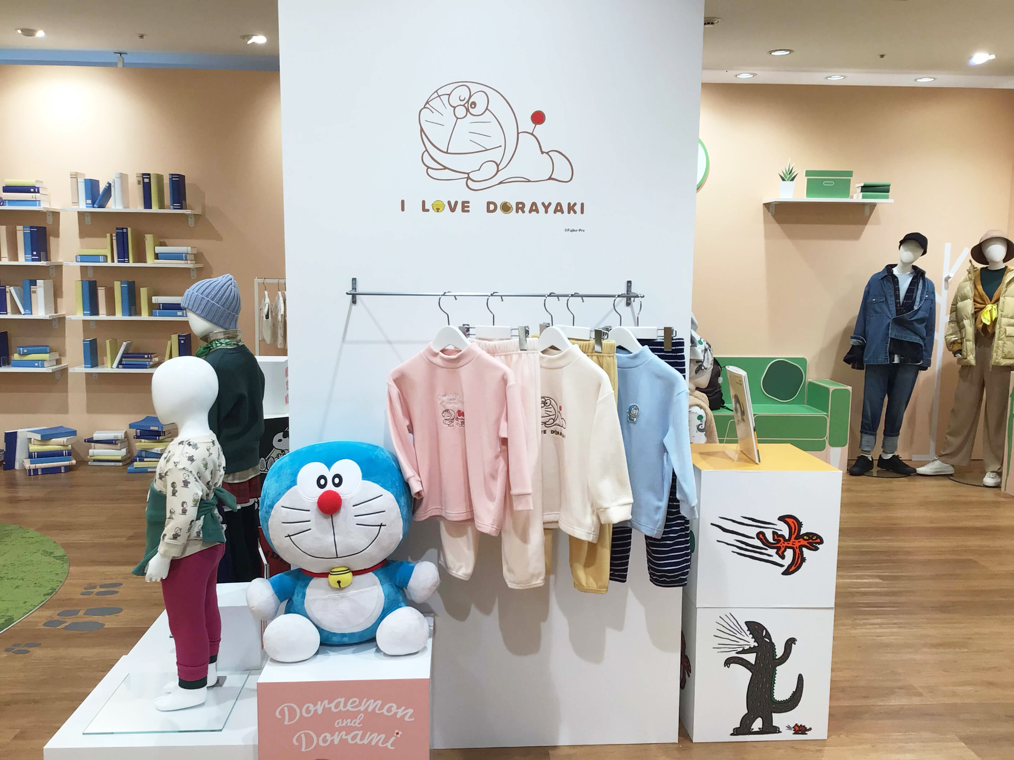 【2022秋冬ユニクロ】大人も子どもも虜になるコラボアイテム！絵本や有名キャラクターとのコラボも