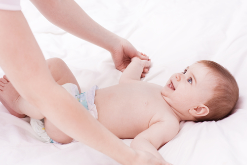 ベビーヨガとは?いつから?おすすめのDVDや動画をご紹介!