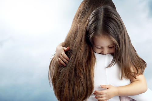 子どもの夜驚症とは？夜泣きや発達障害との違いは？原因と対処法