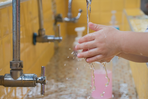 子どもの「サル痘」感染対策!どんな症状?水疱瘡と似てる?子どもへの影響や予防方法について解説