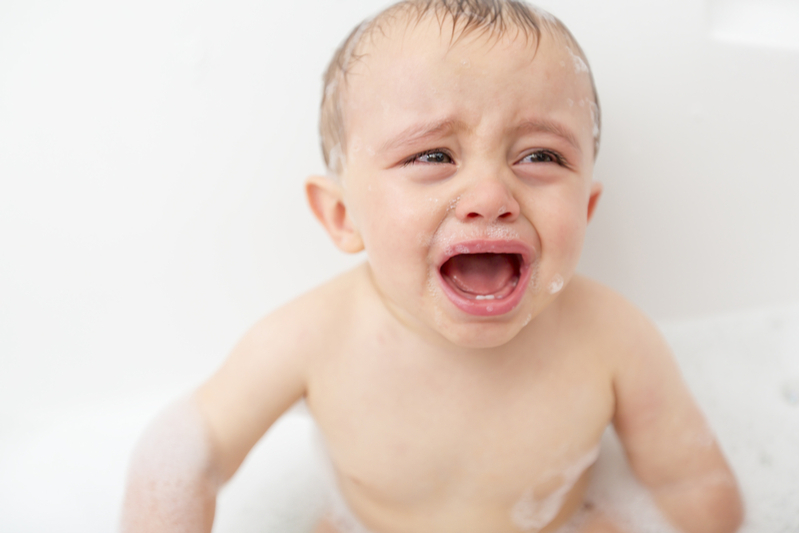 「生後8ヶ月の赤ちゃんが泣くってどうだった？」先輩ママの体験談をアンケート大調査！