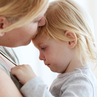 断乳・卒乳後の寝かしつけ方法は?夜泣きへの対処方法は?