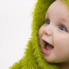 後頭部の絶壁は治せる?赤ちゃんの絶壁の予防法・矯正方法