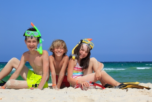 【男女別】キッズ水着22選！おしゃれに夏を楽しもう！セパレート・ワンピースタイプも紹介