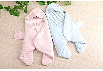 【赤ちゃんの安眠】おくるみ「エマムール」とは？安心して眠れる効果&評判を紹介 赤ちゃんの天使のような寝顔に癒やされます